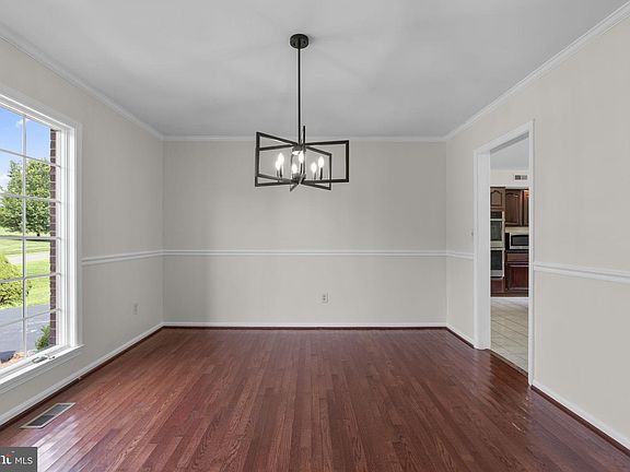 2nd image of 10035 Reed Ln