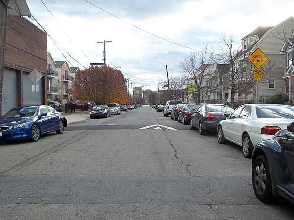 5th image of 257 Jelliff Ave