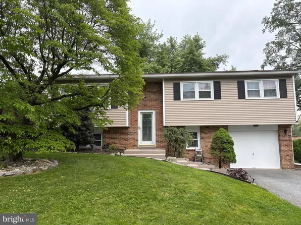 428 Park Hills Dr, Mechanicsburg, PA 17055