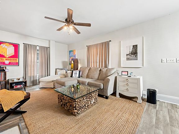 4th image of 428 Lawrence St