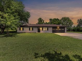 6810 Michael Rd, Sanger, TX 76266