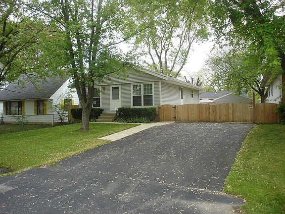 2nd image of 1319 Woodridge Dr