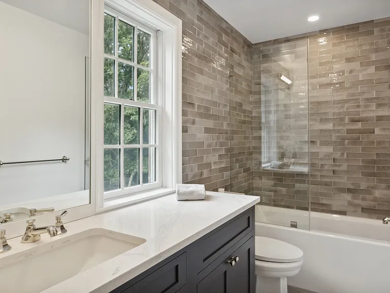 10 Eastview Ct — Photo 35