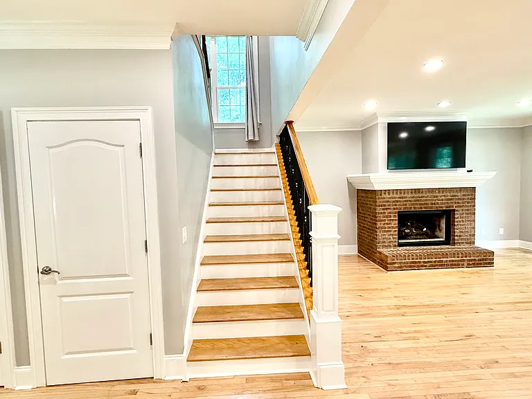 2041 English Ln — Photo 56