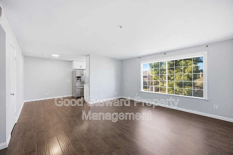 2 bed, 2.0 bath, 917 sqft, $2,800 — Photo 4