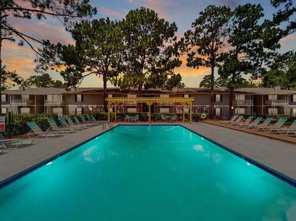 Park West Apartments, 1663 Hillcrest Rd #9-74, Mobile, AL 36695