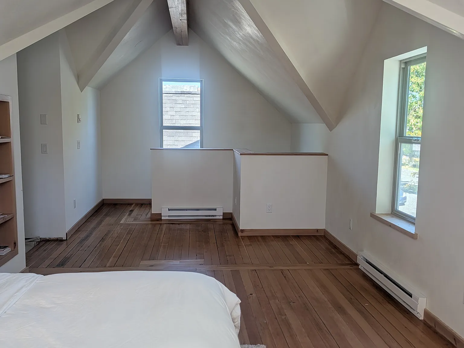 2 bed, 1930 sqft, $2,300 — Photo 2