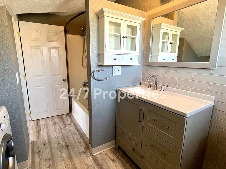506 E Main St #2 — Photo 9