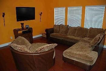 3rd image of 10414 Cullen Ct