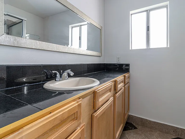 4130 Vinton Ave — Photo 26