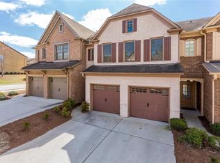 4992 Berkeley Oak Cir, Peachtree Corners, GA 30092