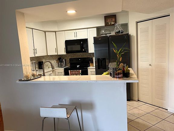 2nd image of 9681 SW 138th Ave #Qb1r