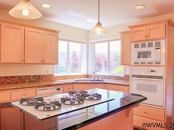 5th image of 1776 Chapman Hill Dr NW