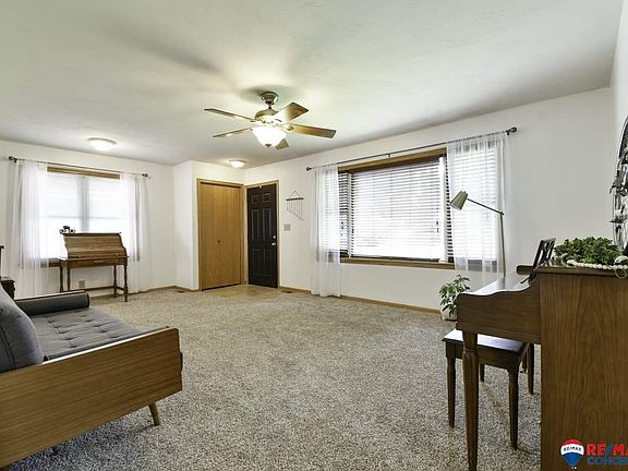 2nd image of 2141 S 49th St