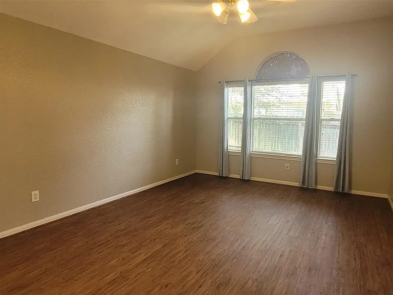 3825 Evergreen Way — Photo 14