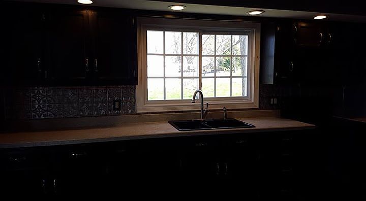 2nd image of 158 W 2nd St