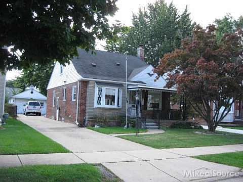 1st image of 21130 Sunnydale St