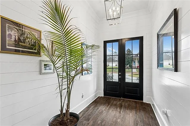 305 Steeplechase Dr — Photo 3