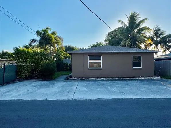 124 SE 2nd Ter, Hallandale Beach, FL 33009