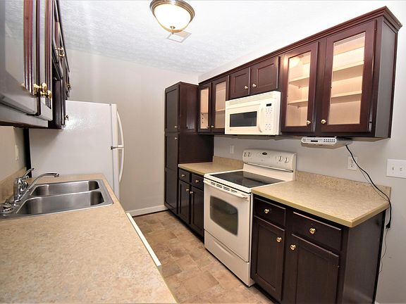 2nd image of 7803 Alfred Schlatter Dr #8
