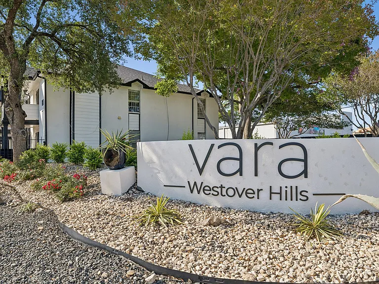Vara Westover Hills — Photo 36
