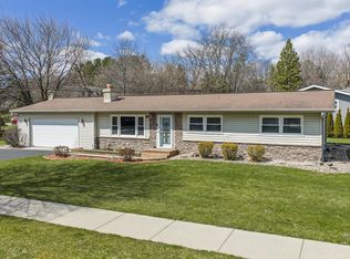 835 12th St, Baraboo, WI 53913