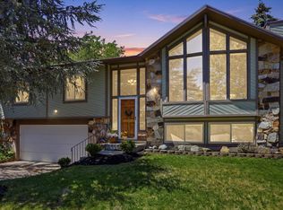 8938 S Manchester Ln, Sandy, UT 84093