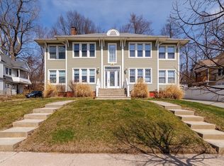 85 Narragansett St, Springfield, MA 01107