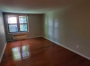 6001 Riverdale Ave #2F, Bronx, NY 10471