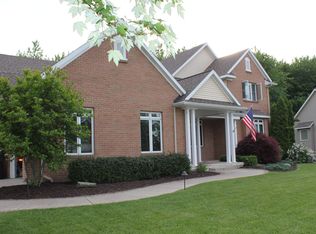 6112 Sharon Cir, Urbandale, IA 50322