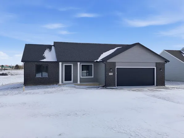 4938 N Cranbrook Rd, North Webster, IN 46555