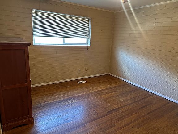 5th image of 665 S Lake St #4