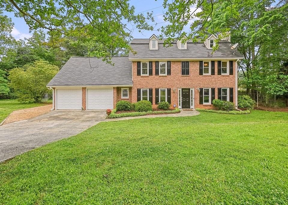 1st image of 2801 Holly Oaks Dr