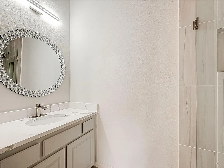 2150 Stacy Knl — Photo 40