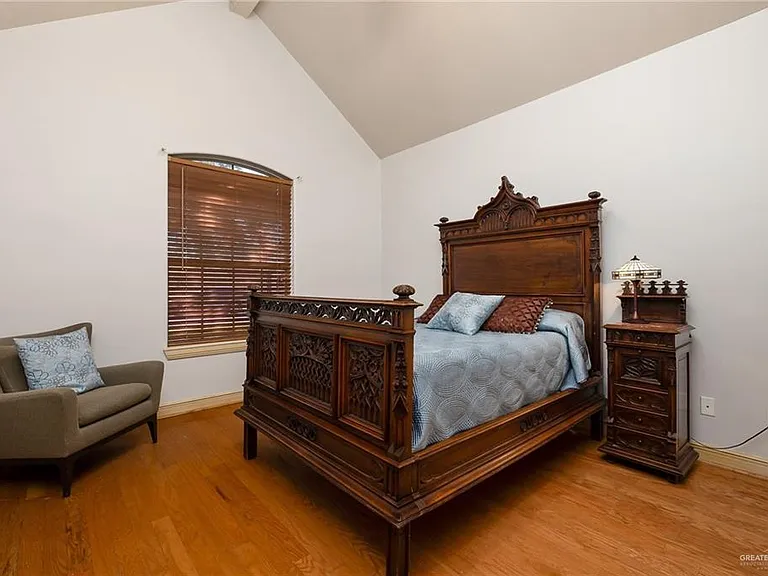 513 E Bluebird Ave — Photo 14