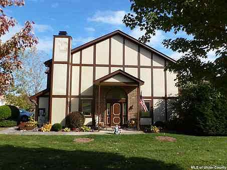 1st image of 16 Cambridge Ct