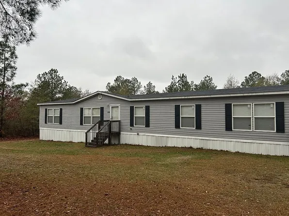1100 Mount Arthur Dr, Graniteville, SC 29829