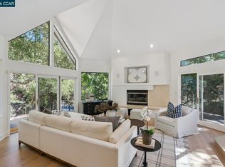 11 Redwood Cir, Lafayette, CA 94549