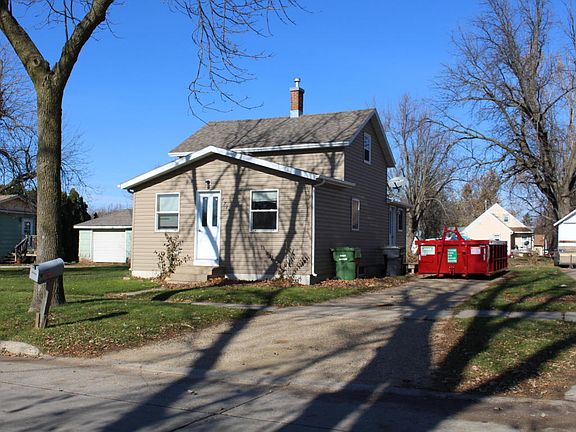 2nd image of 1715 Miller St