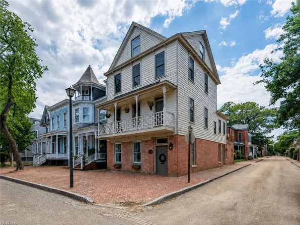 400 Court St, Portsmouth, VA 23704