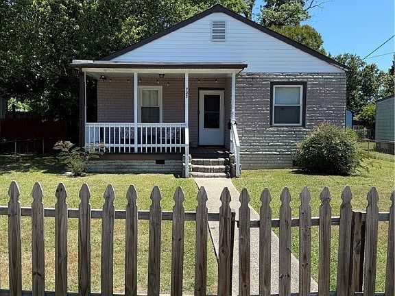 2nd image of 232 Clifton St