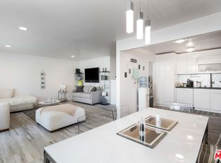 165 N Swall Dr APT 101, Beverly Hills, CA 90211