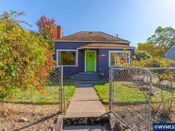 4th image of 2090 4th St NE