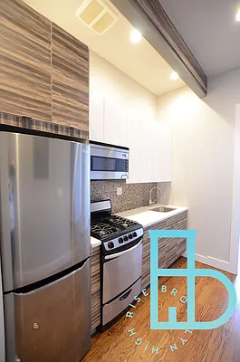 Rented by Miron Realty Group | media 36