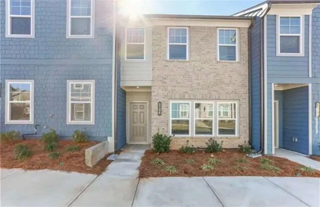 3 bed, 2.5 bath, 1507 sqft, $2,150 — Photo 2