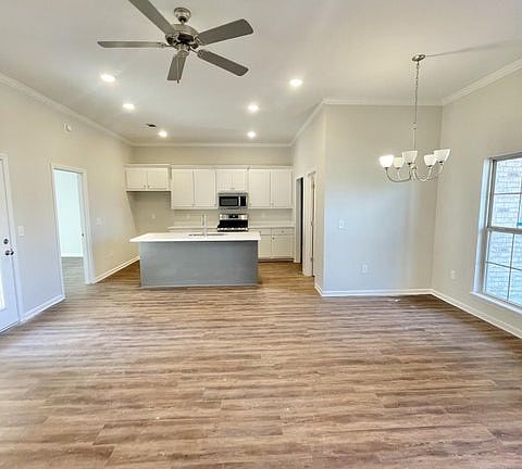 3rd image of 2079 Pebble Creek Dr