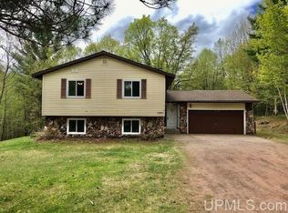 N10603 Junet Rd, Ironwood, MI 49938