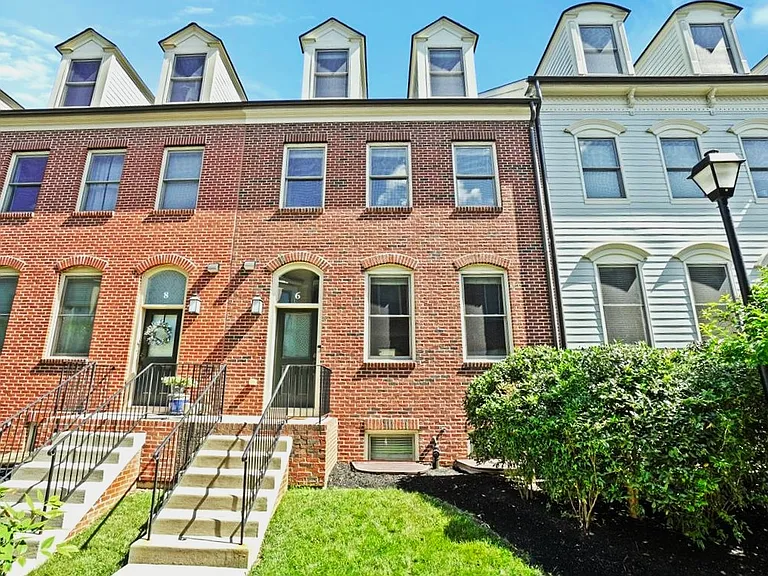 Welcome to 6 Maxwell Square