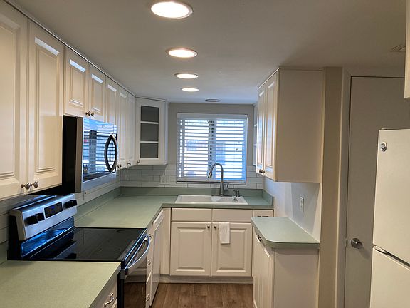 4th image of 4510 Overlook Dr NE APT 221