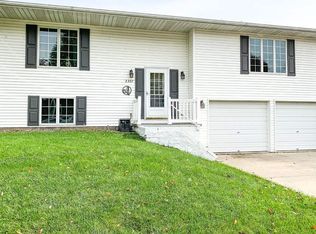 2307 1st Ave NW, Waverly, IA 50677